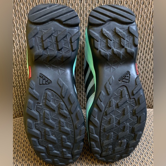 Kids adidas Terrex AX2R Hiking Shoe - Picture 8 of 10